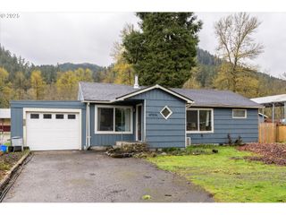 47576 RIVERVIEW St, Oakridge, OR 97463