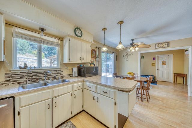 202 Carneros Avenue, Aromas, CA 95004