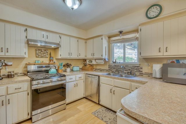 202 Carneros Avenue, Aromas, CA 95004