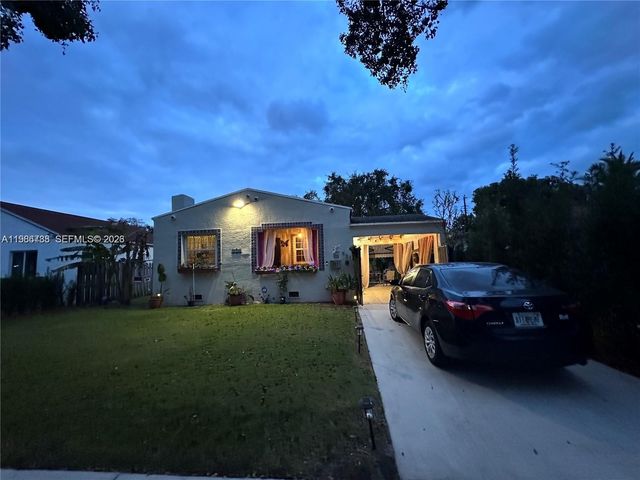 521 NW 48th St, Miami, FL 33127