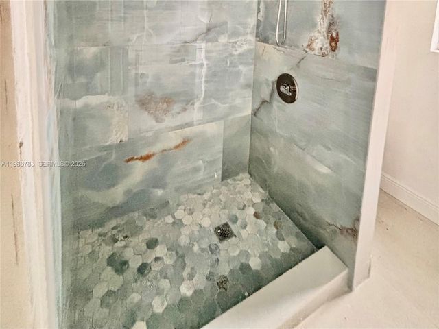 521 NW 48th St, Miami, FL 33127