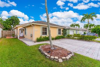 10523 SW 161st Pl, Miami, FL 33196