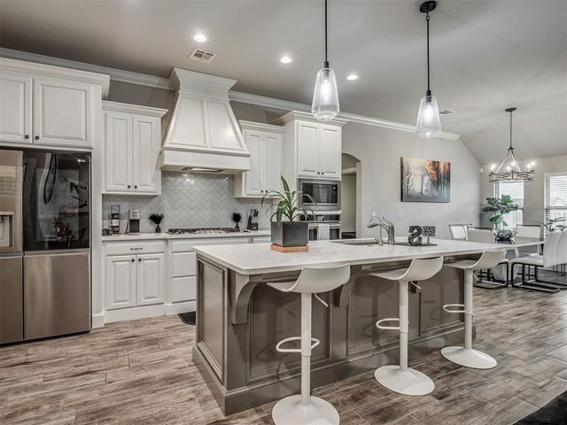 10925 SW 20th Street, Yukon, OK 73099