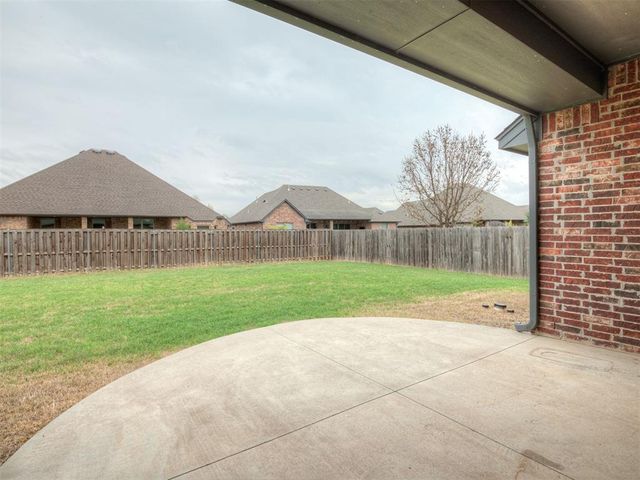 10925 SW 20th Street, Yukon, OK 73099