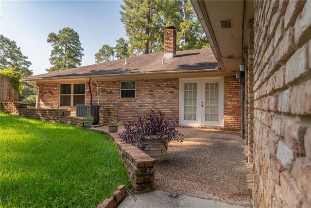 516 HIAWATHA TRAIL Drive, Pineville, LA 71360