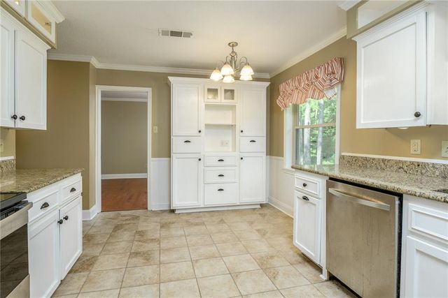 516 HIAWATHA TRAIL Drive, Pineville, LA 71360
