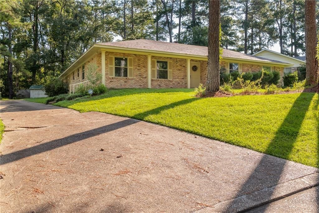 516 HIAWATHA TRAIL Drive, Pineville, LA 71360
