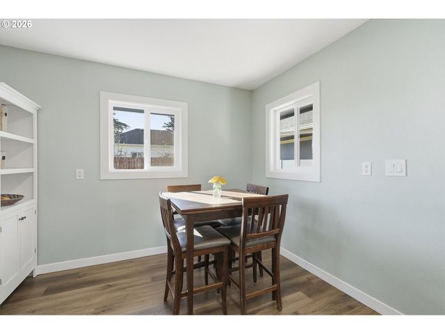 131 CHERRY Ave, Oregon City, OR 97045