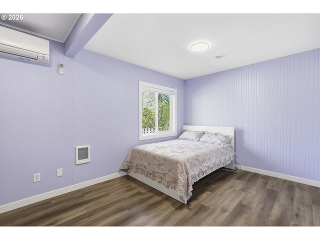 131 CHERRY Ave, Oregon City, OR 97045