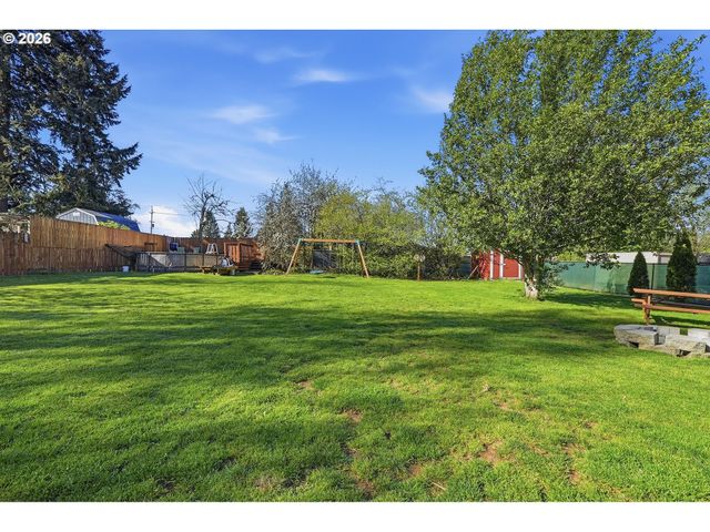 131 CHERRY Ave, Oregon City, OR 97045