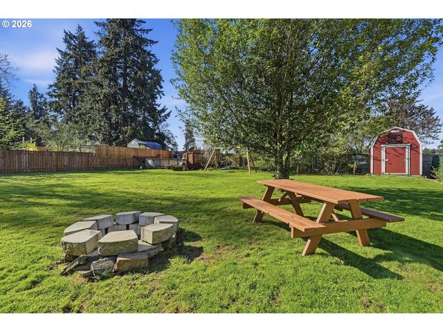 131 CHERRY Ave, Oregon City, OR 97045