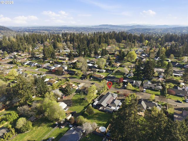 131 CHERRY Ave, Oregon City, OR 97045