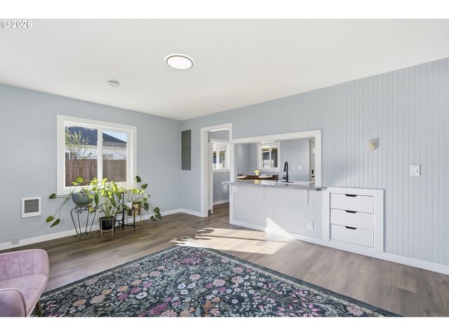 131 CHERRY Ave, Oregon City, OR 97045