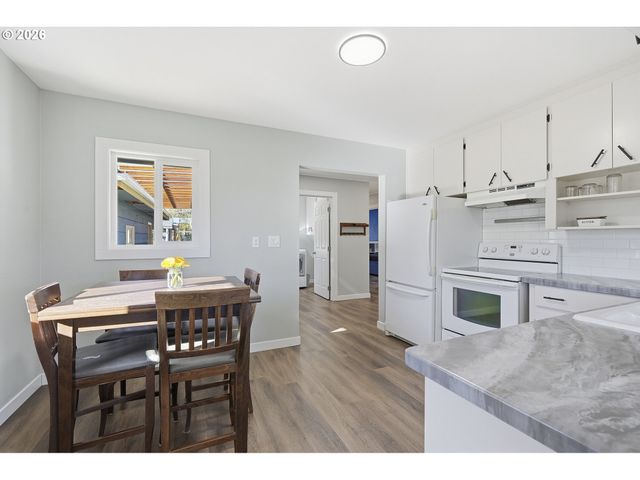 131 CHERRY Ave, Oregon City, OR 97045