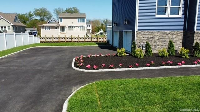 851 W Bay Drive, West Islip, NY 11795