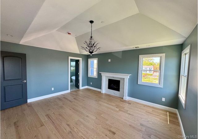 851 W Bay Drive, West Islip, NY 11795