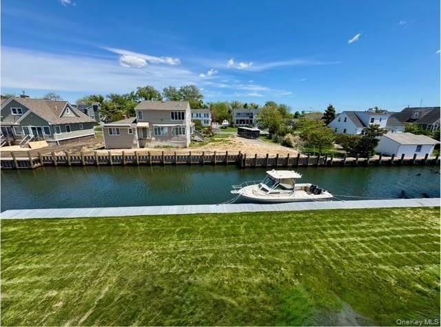 851 W Bay Drive, West Islip, NY 11795