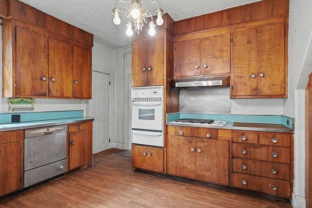 8 Tremont St, Maynard, MA 01754