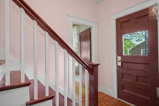 8 Tremont St, Maynard, MA 01754