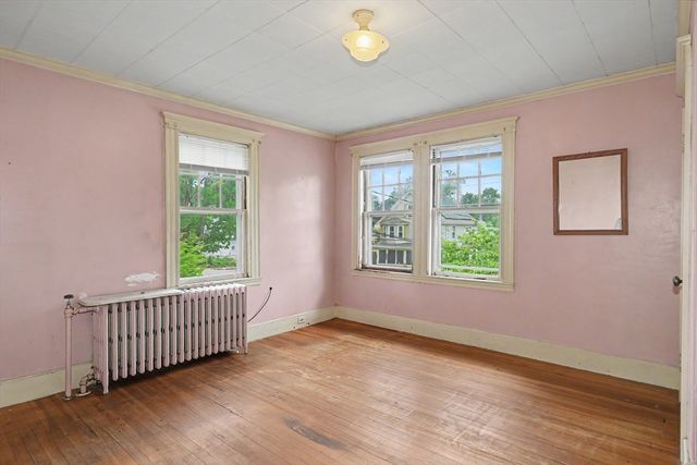 8 Tremont St, Maynard, MA 01754