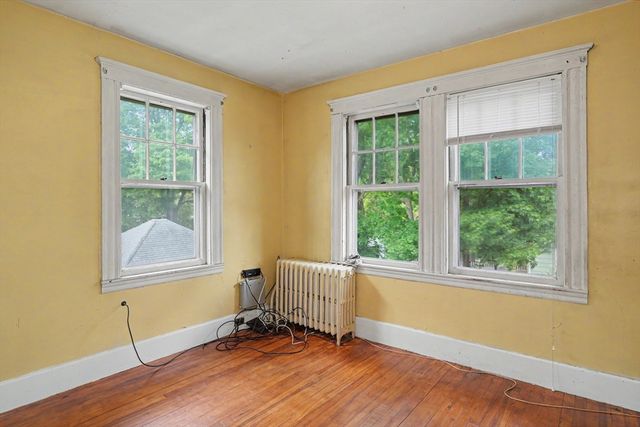 8 Tremont St, Maynard, MA 01754