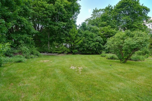 8 Tremont St, Maynard, MA 01754