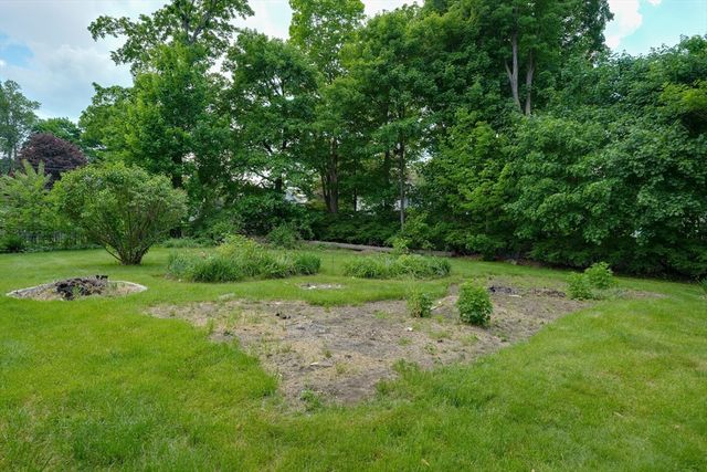 8 Tremont St, Maynard, MA 01754
