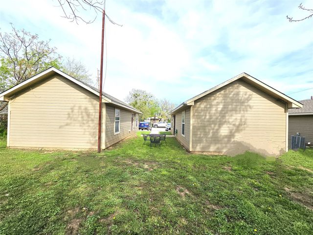 1200 Ave A, Brownwood, TX 76801
