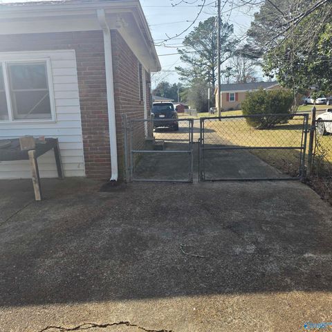 4200 NW Keith Street, Huntsville, AL 35810