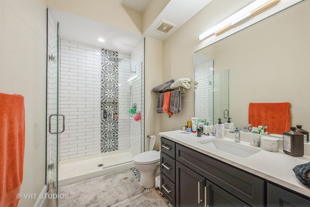 8747 W Bryn Mawr Avenue 704, Chicago, IL 60631