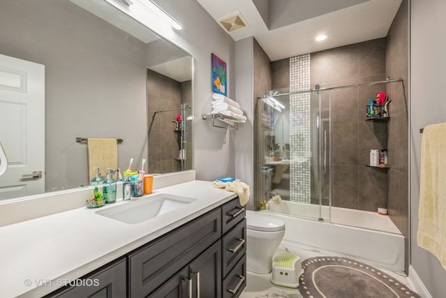 8747 W Bryn Mawr Avenue 704, Chicago, IL 60631