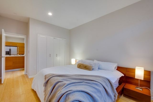 6 Canal Park 105, Cambridge, MA 02141