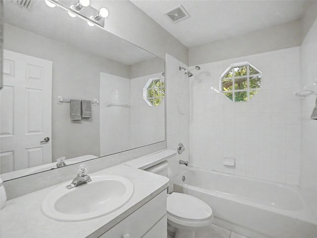 34907 DOUBLE EAGLE COURT, Zephyrhills, FL 33541