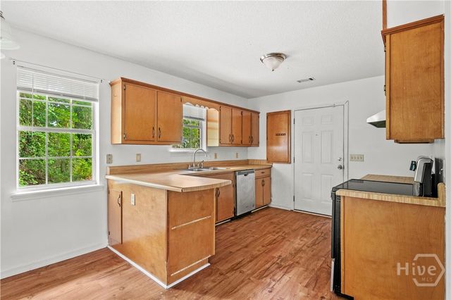 85 Waters Avenue, Allenhurst, GA 31301