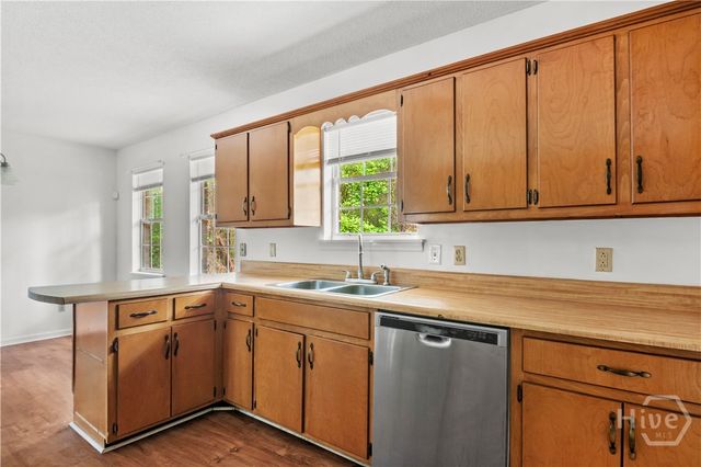 85 Waters Avenue, Allenhurst, GA 31301