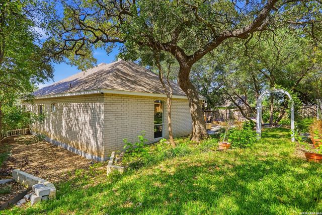 13947 AMBER CRST, San Antonio, TX 78249