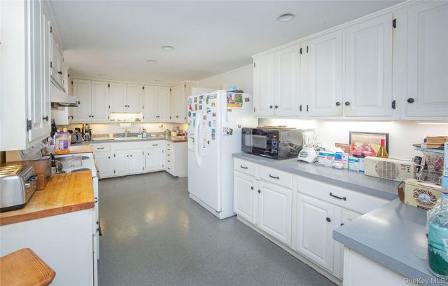 64 S Quaker Hill Road, Pawling, NY 12564