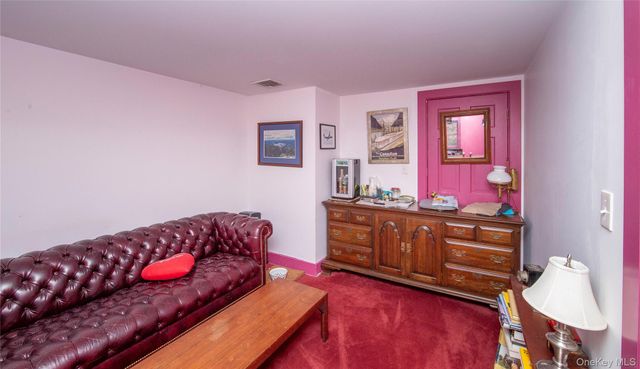 64 S Quaker Hill Road, Pawling, NY 12564