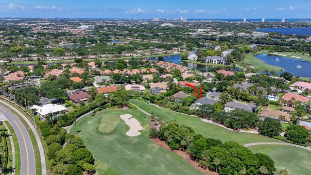 2725 Seneca Circle, West Palm Beach, FL 33409