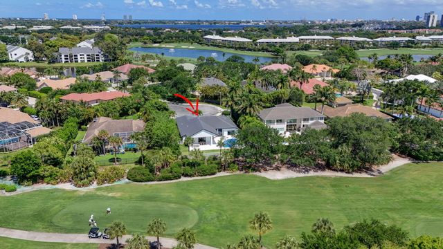 2725 Seneca Circle, West Palm Beach, FL 33409