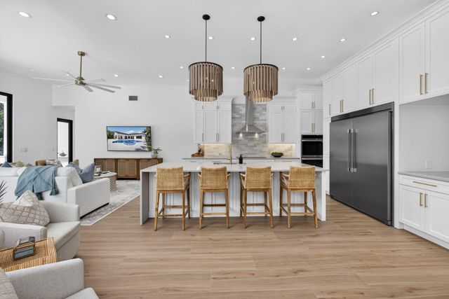 2725 Seneca Circle, West Palm Beach, FL 33409