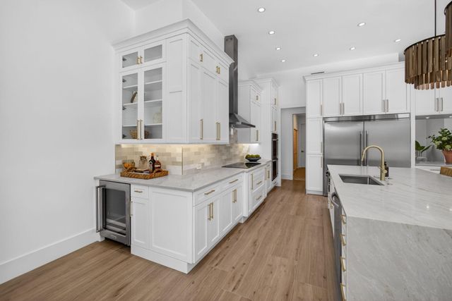 2725 Seneca Circle, West Palm Beach, FL 33409