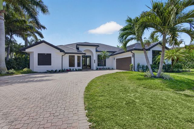 2725 Seneca Circle, West Palm Beach, FL 33409