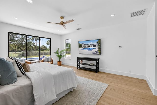 2725 Seneca Circle, West Palm Beach, FL 33409