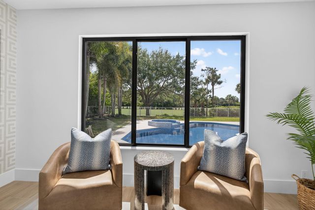 2725 Seneca Circle, West Palm Beach, FL 33409