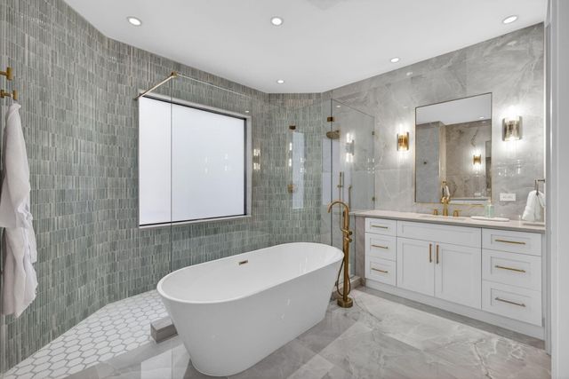 2725 Seneca Circle, West Palm Beach, FL 33409