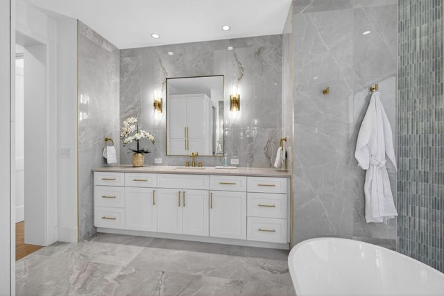 2725 Seneca Circle, West Palm Beach, FL 33409