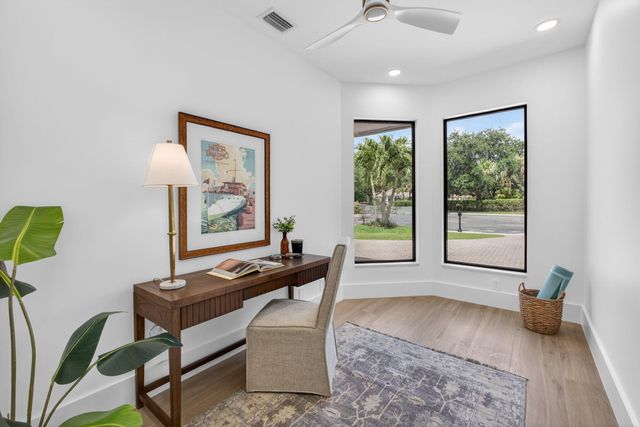 2725 Seneca Circle, West Palm Beach, FL 33409