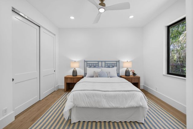 2725 Seneca Circle, West Palm Beach, FL 33409