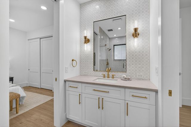 2725 Seneca Circle, West Palm Beach, FL 33409